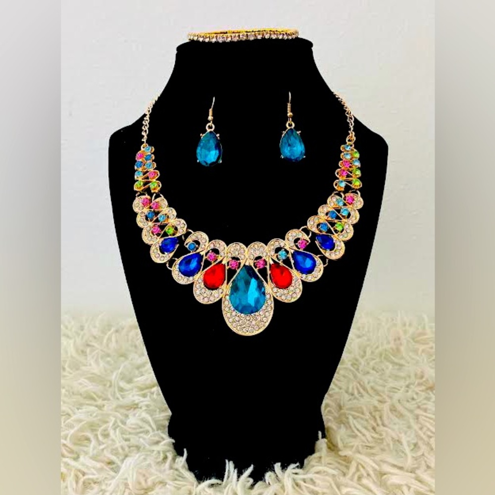 Multicolor rhinestone necklace set buy one get one free